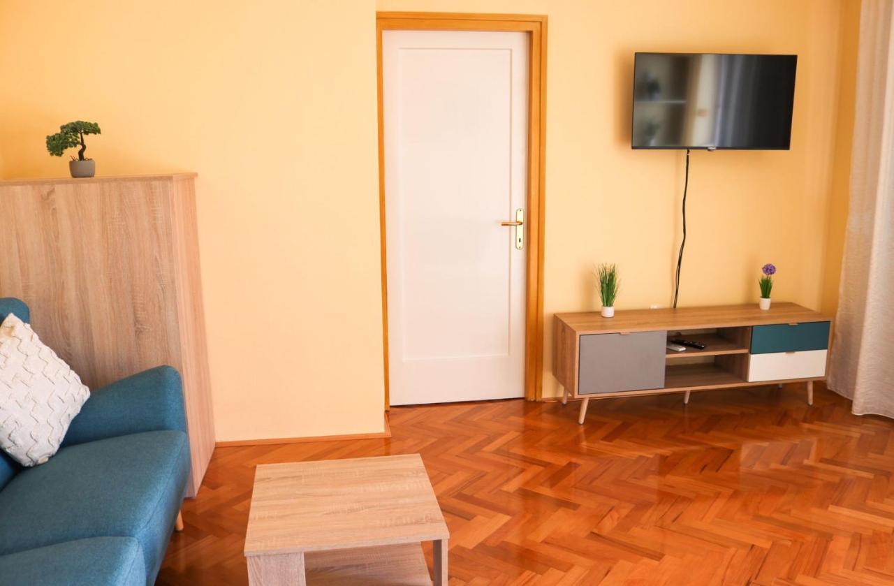 Jure Bili Apartment Zadar Bagian luar foto